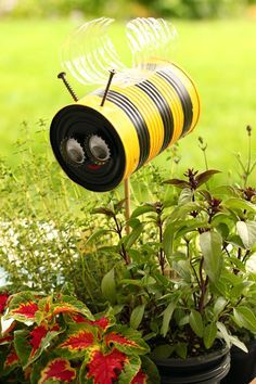 picture of can made into a bee